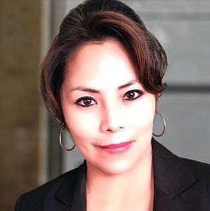 Meet your Posher, Elizabeth